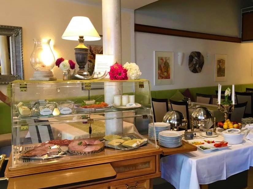Hotel Kronprinz Кульмбах Екстер'єр фото