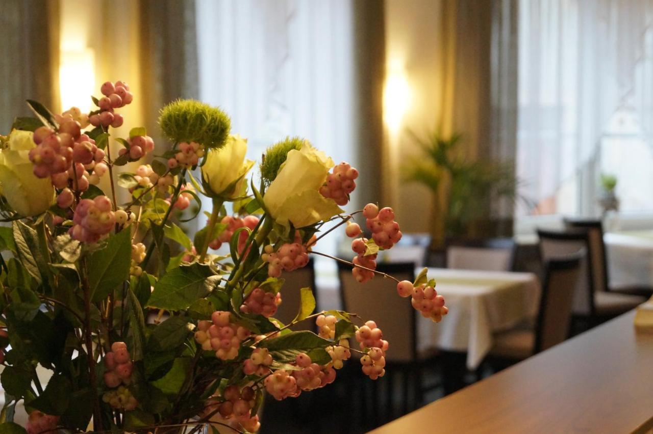 Hotel Kronprinz Кульмбах Екстер'єр фото